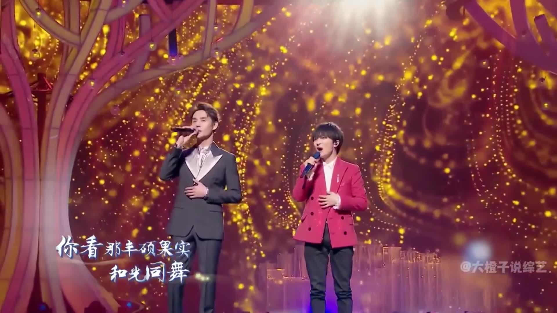 周深封神演唱现场,和王凯神级演唱配合,观众大佬们都不敢说话