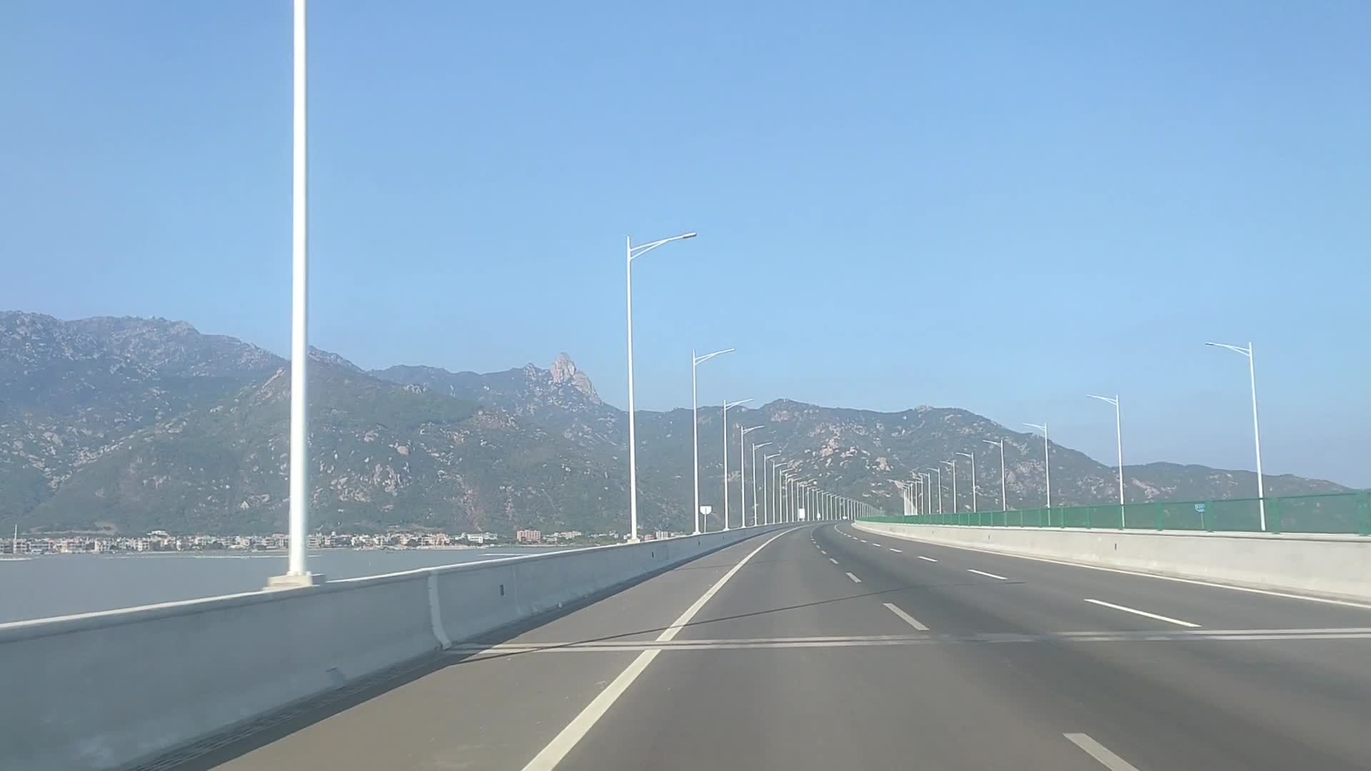 厉害了我的国,福建沿海大通道修得太好,沿途风景优美,关键免费