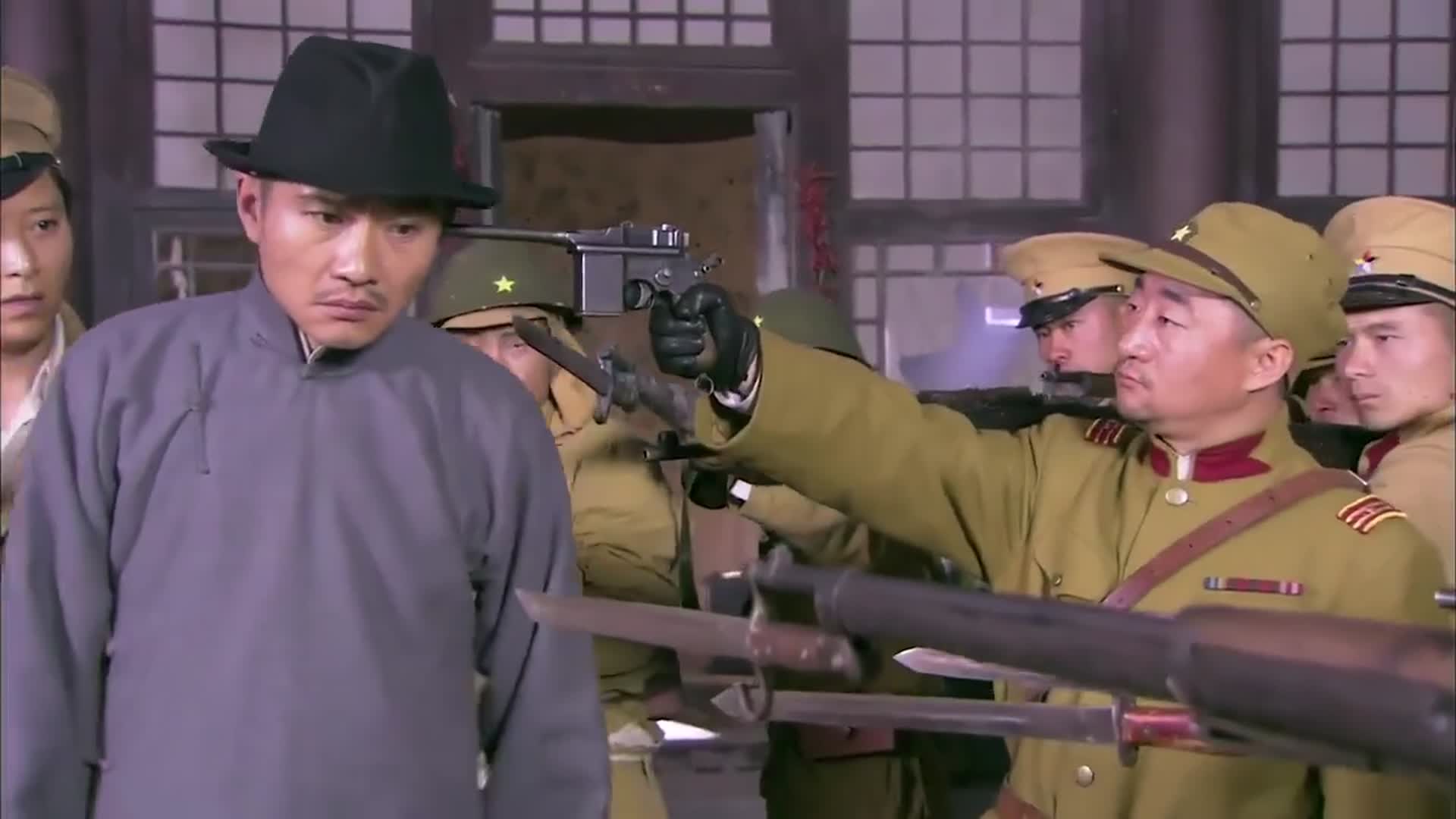 箭在弦上:大叔这话老霸道了,震得日本人一愣一愣,狠人