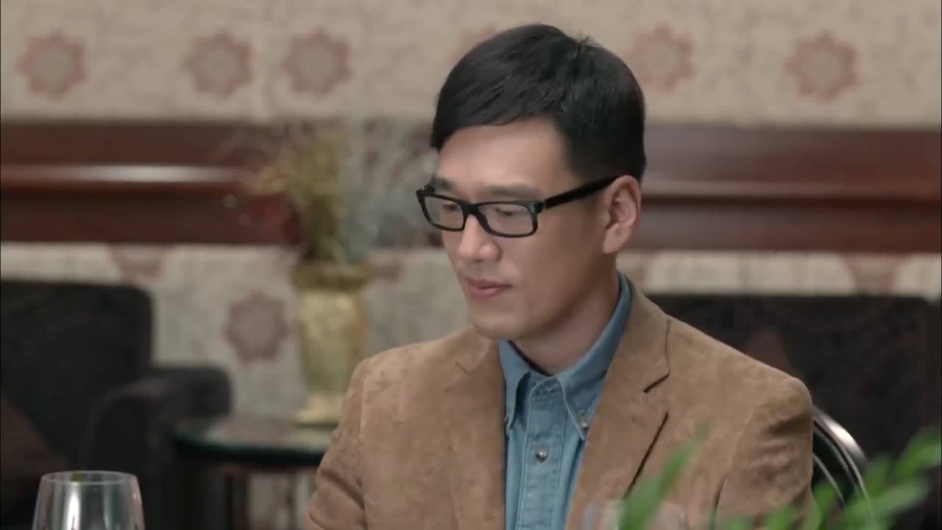 产科医生肖程担任第一产科主任不料魏主任反应亮了并不满意