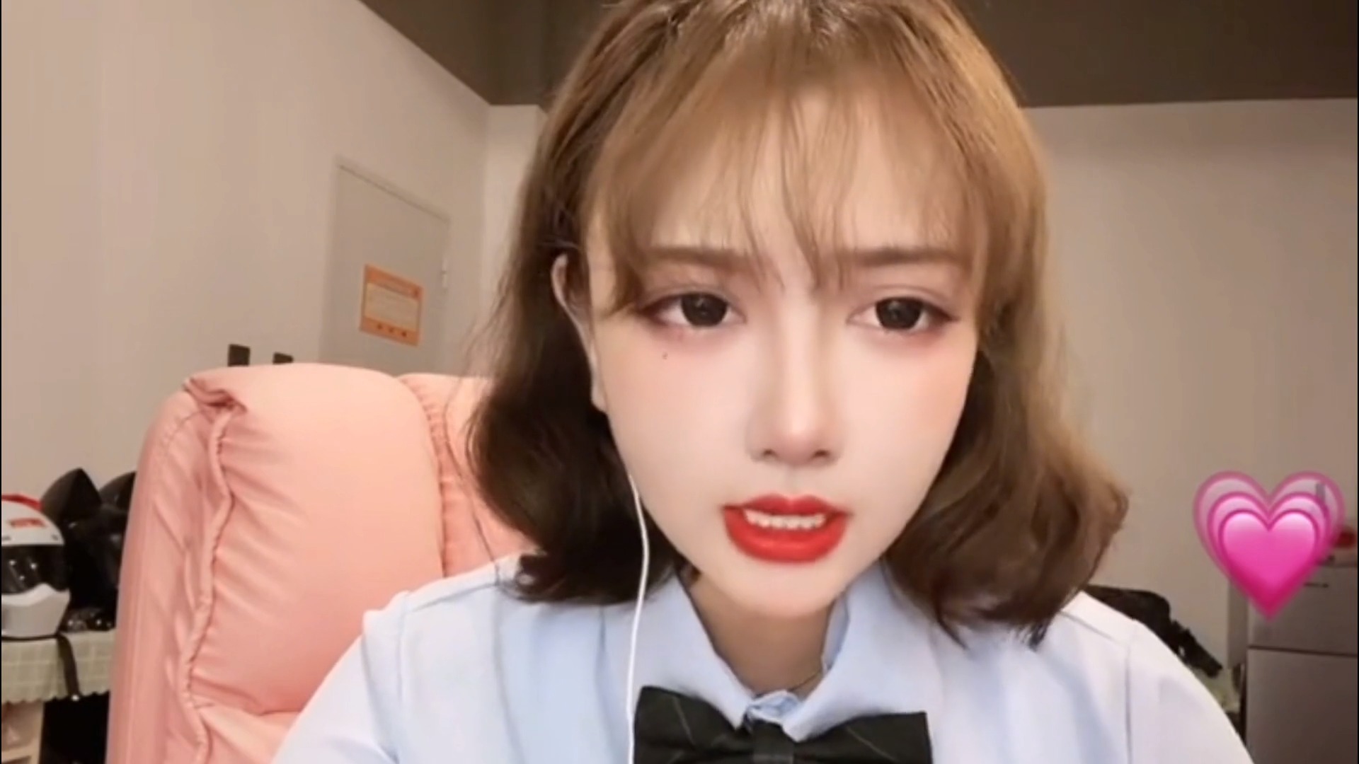 网红离开滤镜多惨莫叫姐姐不仅声音变了连脸都变形了