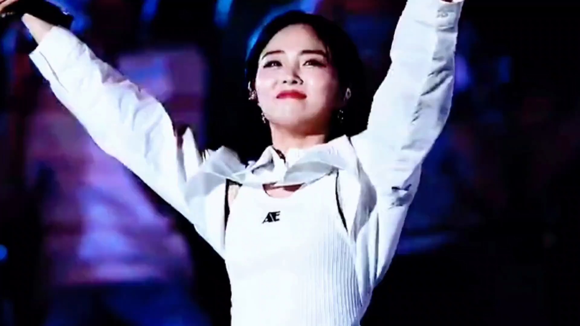 《历史的天空》（演唱：毛阿敏）经典歌曲，百听不厌。