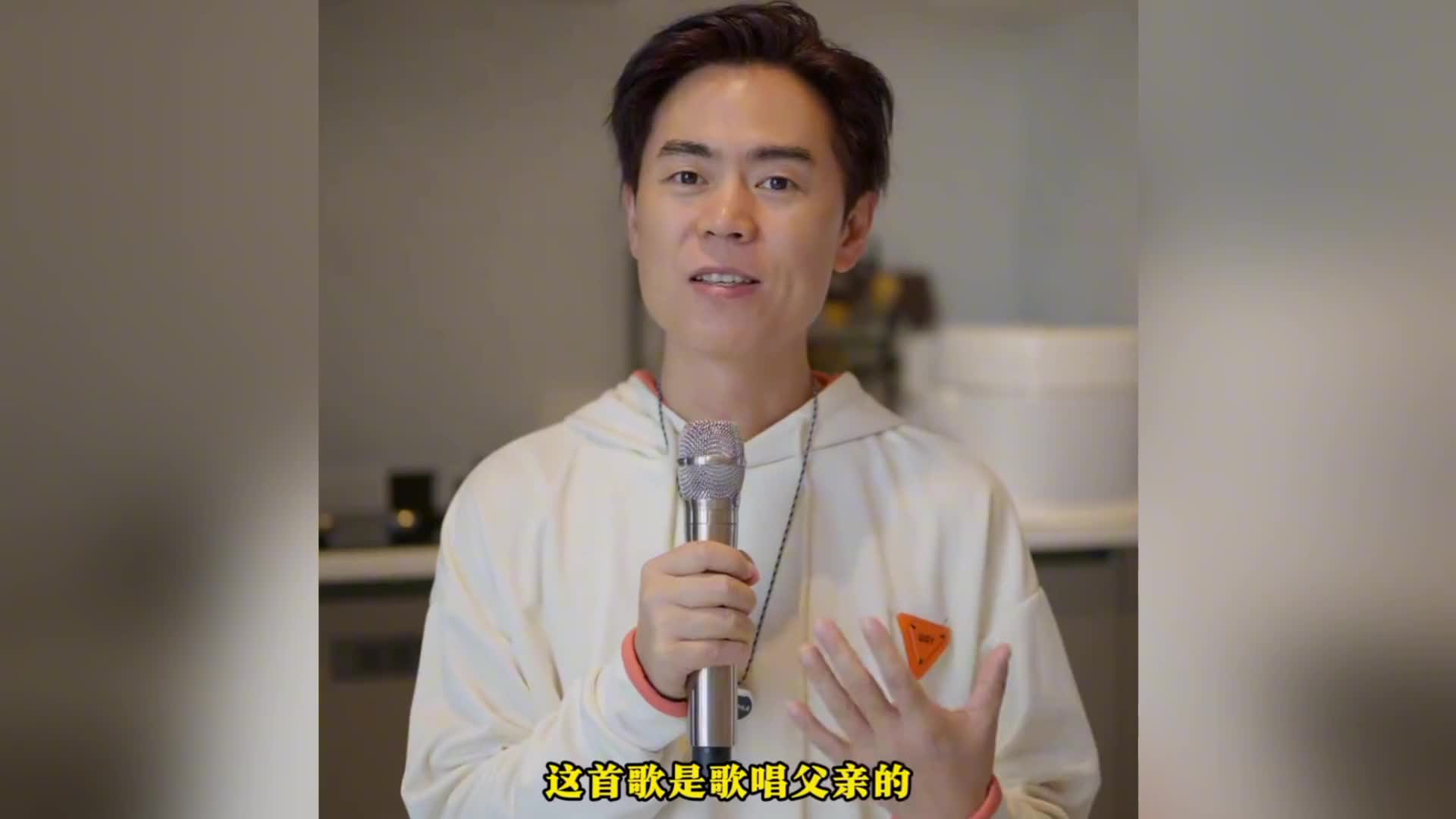 自从《搀扶》爆火后，马老师新歌不断，基本是印刷机的速度出来！