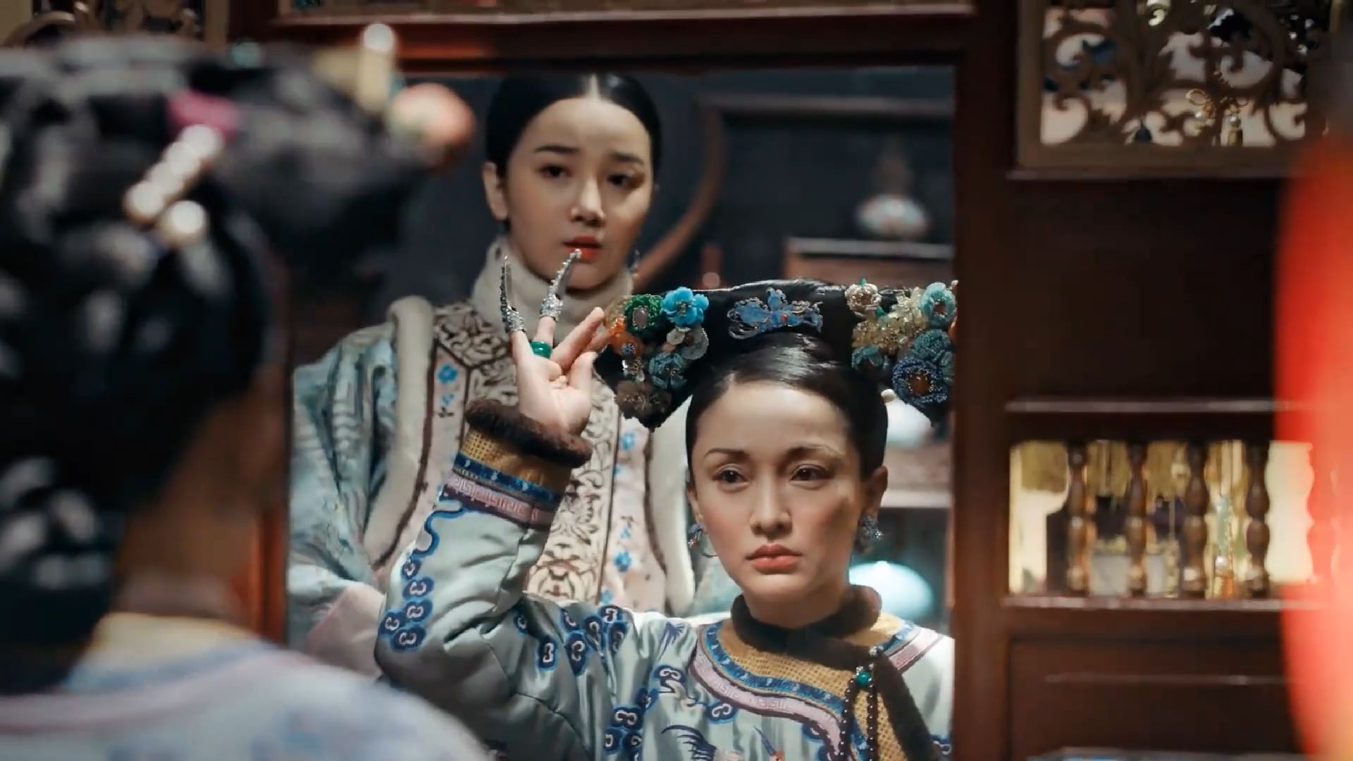 大如照镜子VS其他人照镜子，你喜欢谁