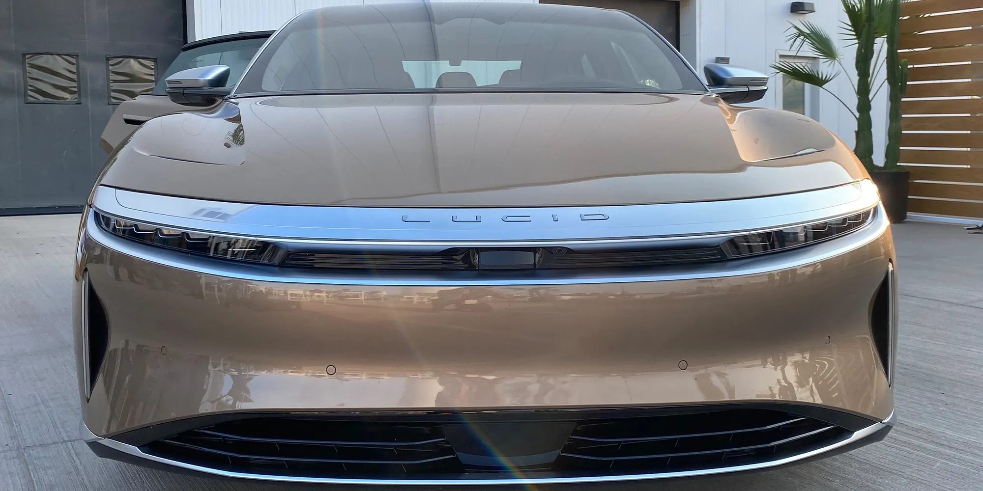 epa续航520英里!lucid air 10月30日开始交付-新浪汽车