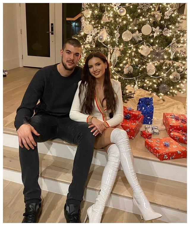 快船队太太团真是nba的一道靓丽风景,不信你们自己看!