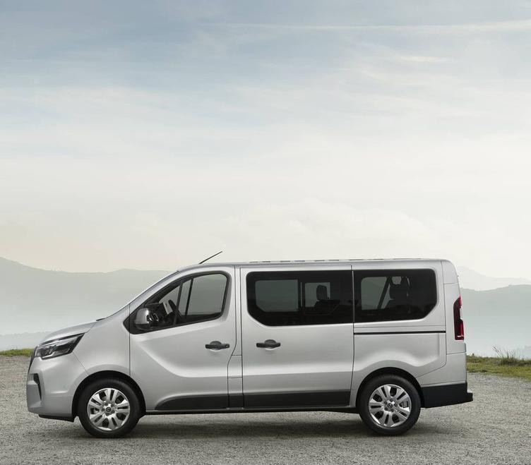 新款日产nv300官图发布前脸采用家族化风格实用性很强