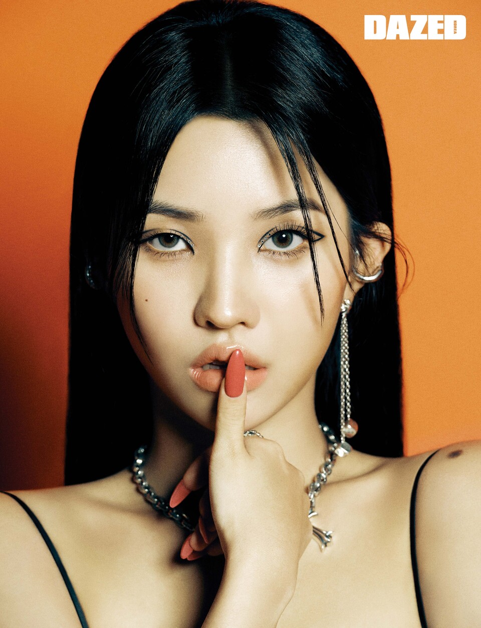 韩国女团gidle成员田小娟dazed个性大片