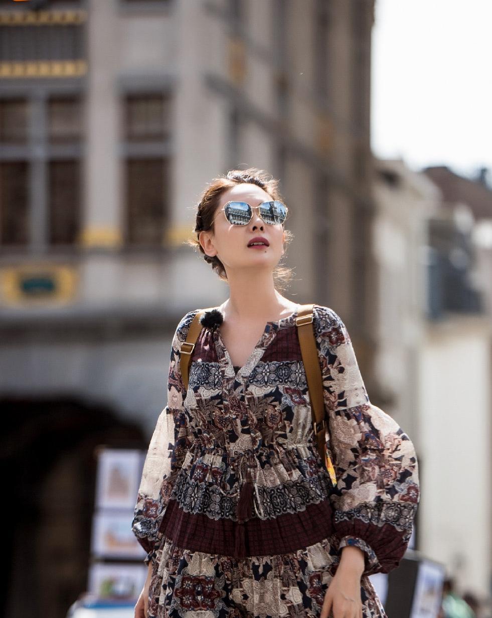 43岁程莉莎太有风韵一袭大开叉旗袍古典知性身材曼妙太有料