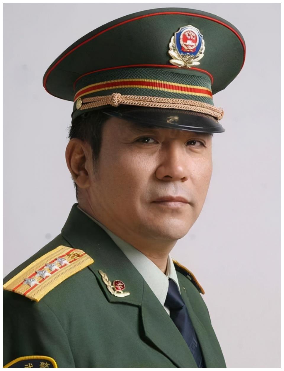 孙淳与患病妻子相伴35年64岁无子女花60万克隆爱犬