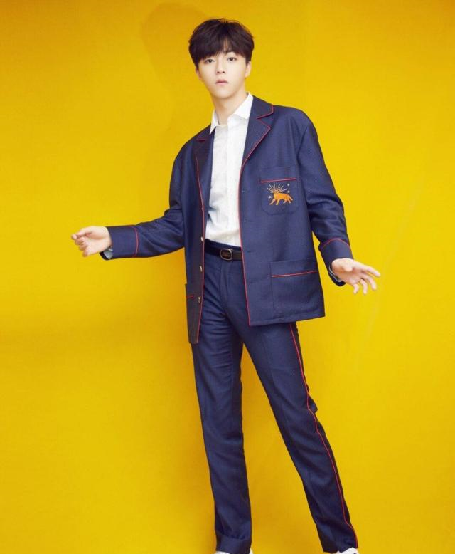 穿西装耍帅的季节，千万不要因为搭错而拉低颜值，立农教你正确搭休闲区蓝鸢梦想 - Www.slyday.coM