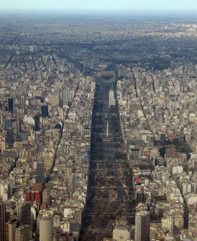 世界上最宽的街道:宽148米,共18条车道,却依然存在交通问题__财经头条