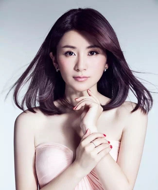 被誉为宅男女神的刘庭羽身材窈窕皮肤光滑你喜欢她吗