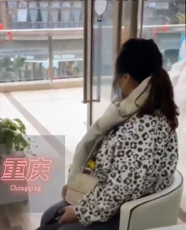 怒剪32件婚纱的女子道歉，需赔偿近7万元损失，老公：直接告她吧休闲区蓝鸢梦想 - Www.slyday.coM