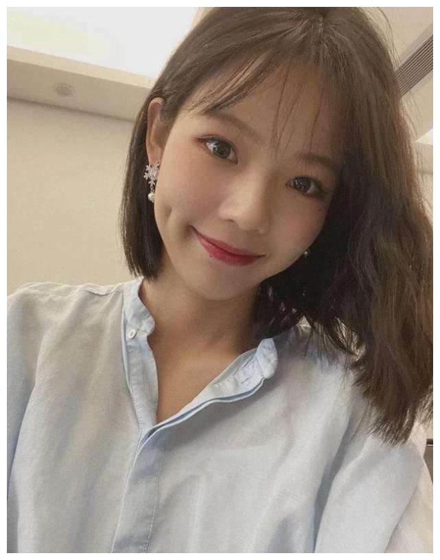 而酒窝,就是颜值的加分项,一个可爱的酒窝,会让女孩子看起来更加动人