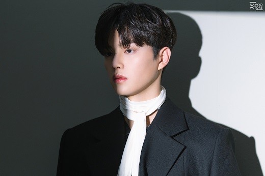 韩国艺人宋康最新杂志写真曝光