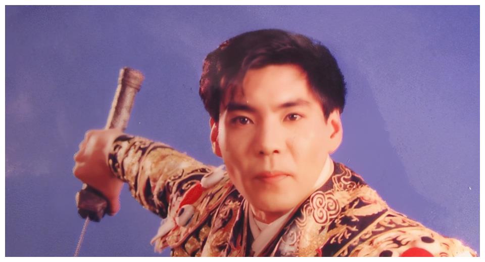 屠洪刚:三个孩子三个妈,曾被那英说败家子,让母亲在悲愤中离世