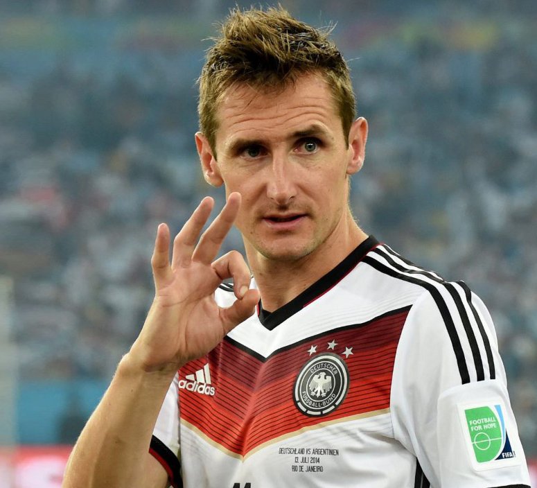 世界杯进球最多的球员是德国巨星克洛泽,人品非常好的足球运动员