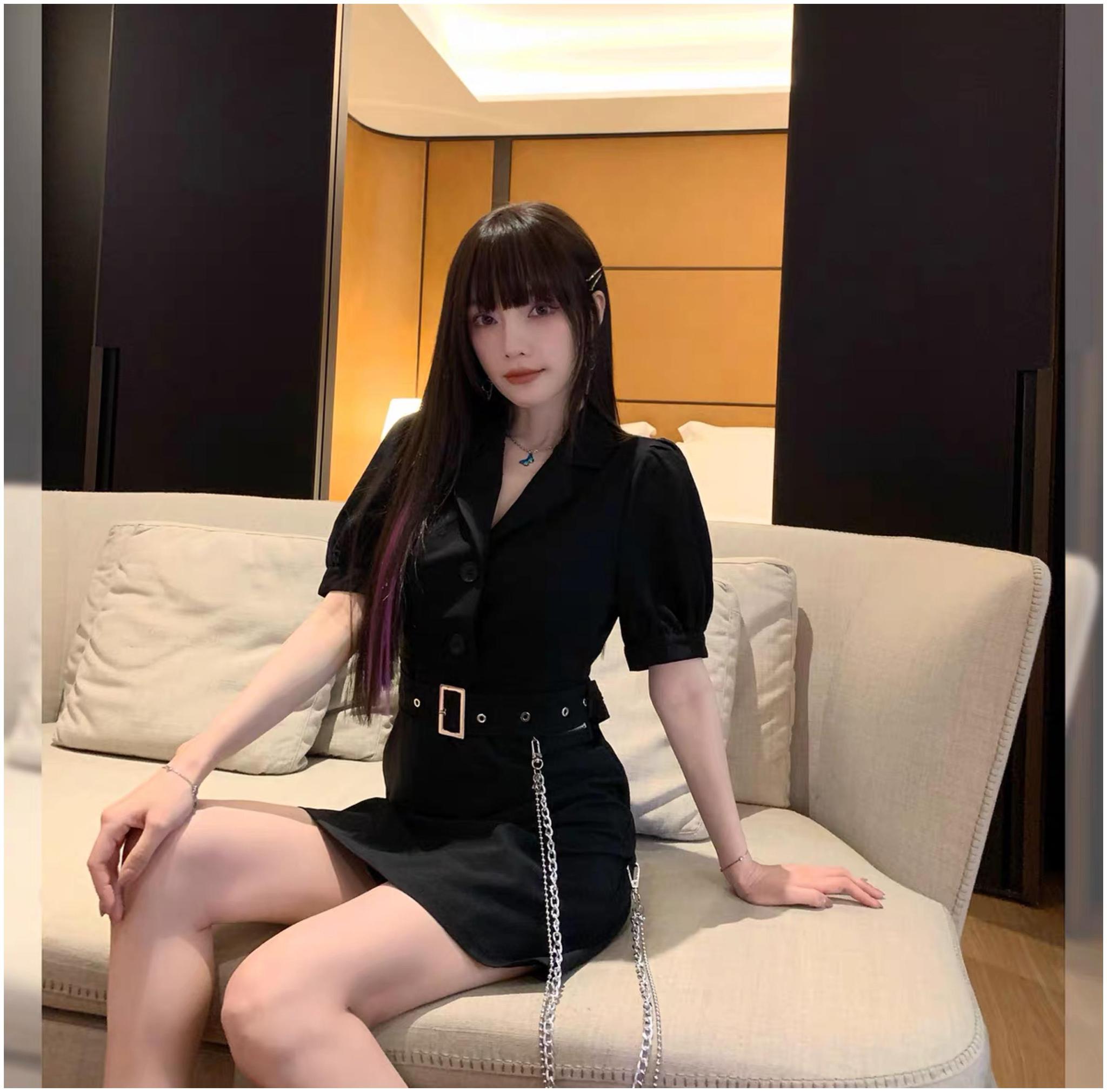 李小璐美照越来越吸引眼球,她的做法,越来越让人佩服!