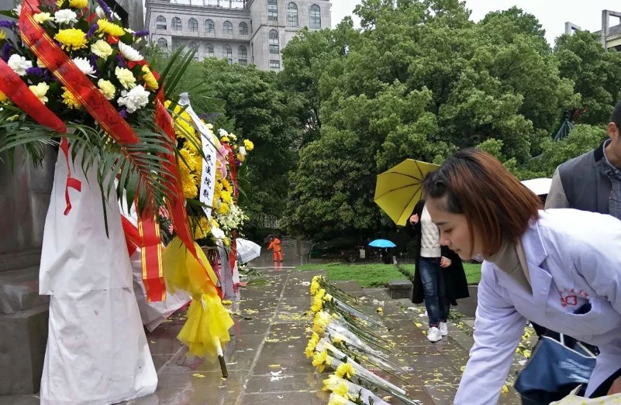 重生之扫墓故事情节 吴沉水的写作风格到底怎么样