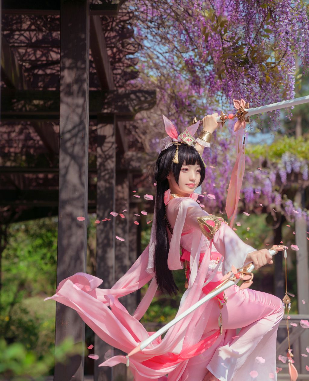 剑网3未烬秀萝cos哥哥好甜吃糖葫芦么