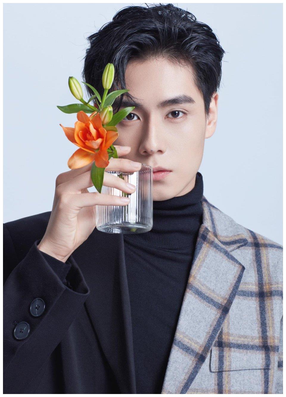 胡一天登时尚杂志运动少年vs暗黑男人反差感让人爱