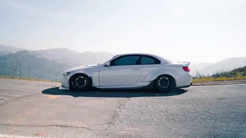 少见的敞篷版宽体宝马e93m3