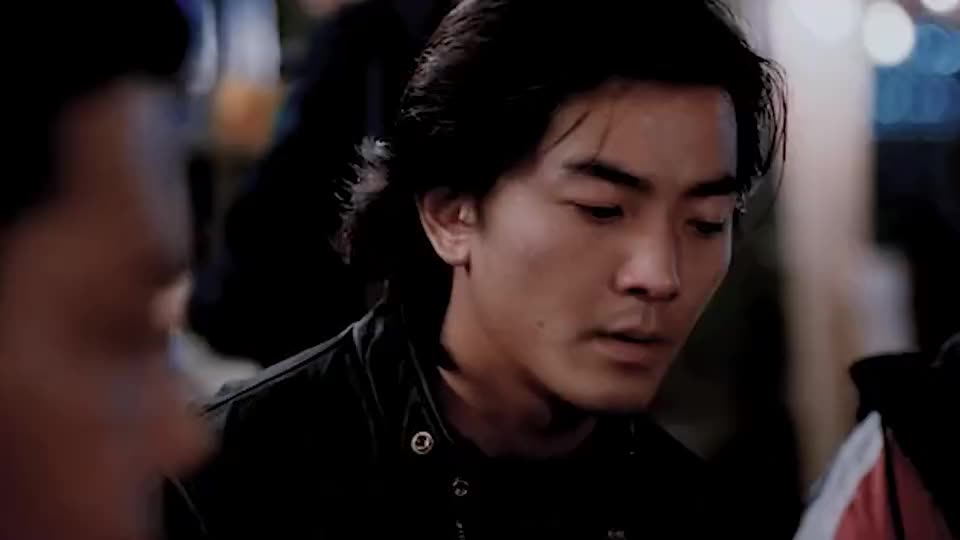 00:00 02:41 02:41 为您推荐: 古惑仔:千叶真一和陈浩南为山鸡出头