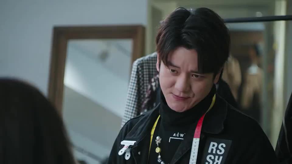 我喜欢你 林雨申 赵露思 为您推荐: 大结局~ 顾胜男舅舅带廖泽南出场