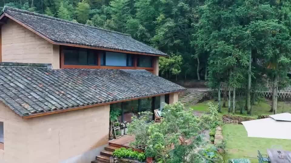 幸福三重奏3:吴京不去搞吃播可惜了,这面条吃的也太香了