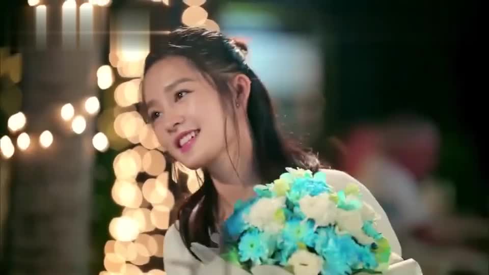 为您推荐: 谭松韵与魏大勋变成幼稚鬼,一言不合就打闹,白敬亭笑到停不