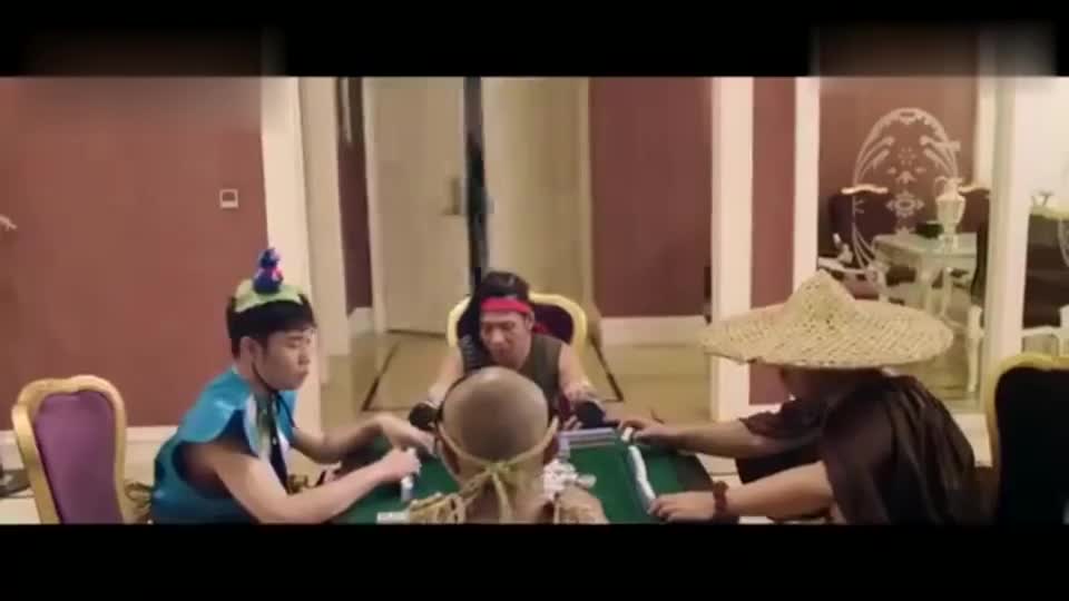 最喜欢看煎饼侠里这段,东北f4打麻将,场面搞笑得不得了!