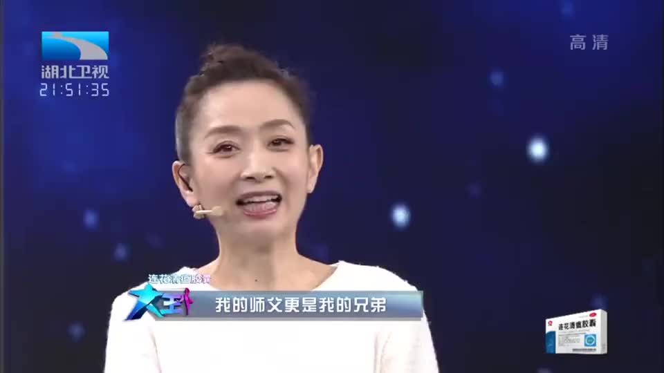 大王小王:任长宝现场表演翻跟头,无意间将舞台上的钢化玻璃砸碎