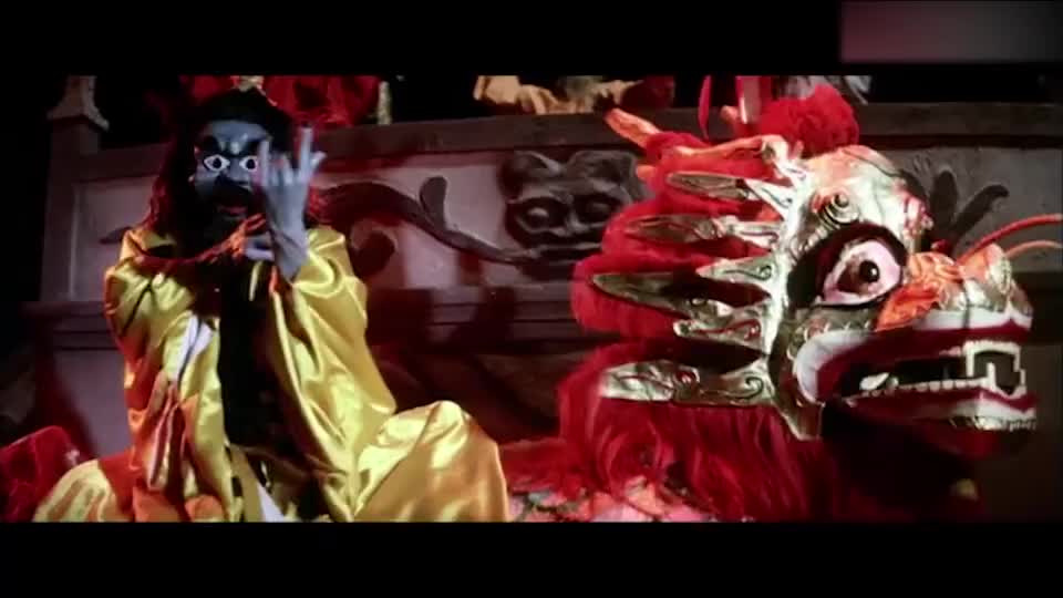 蝙蝠法师显露真身,想要抢夺树根的天师令,还不尊重天师至尊