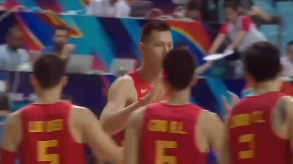 疯狂逆转！载入中国男篮史册！令无数球迷看哭的比赛