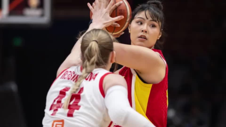 2分钟还原！37投仅14中+毫无默契，宫鲁鸣还招她进国家队吗