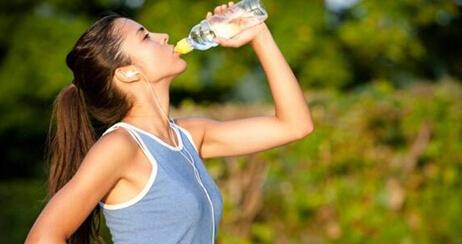 还在一昧遵循长时间的运动？HIIT让你在短时间内高效燃脂休闲区蓝鸢梦想 - Www.slyday.coM