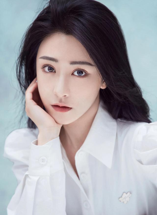 朱圣祎,清丽脱俗的绝美少女,天生丽质的混血颜值让