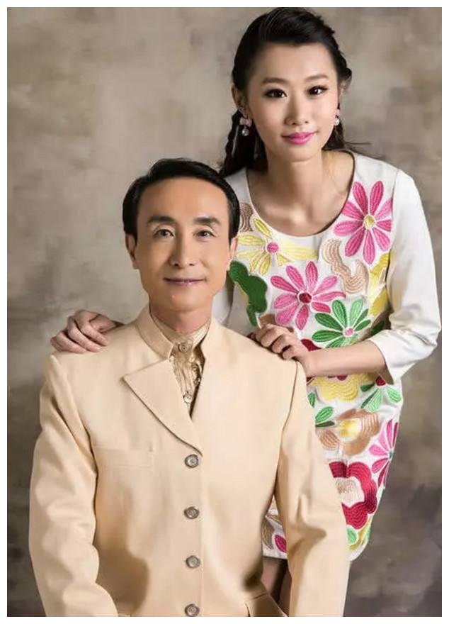 其实巩汉林和金珠的心中,黄一惠已经不是儿媳妇,而是一个贴心的女儿.