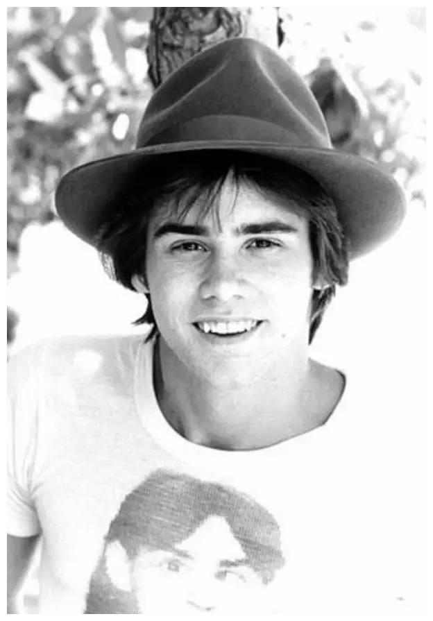 女友自杀,一代喜剧天王靠画画来疗愈自己|神探飞机头|好莱坞|金·凯瑞