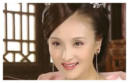 乐珈彤,《情深深雨蒙蒙》里刁钻任性的梦萍,古装扮相居然这么美