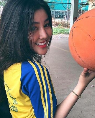 有人看到她的照片还认为vongoctran是华裔,无论是不是华裔,她的颜值好