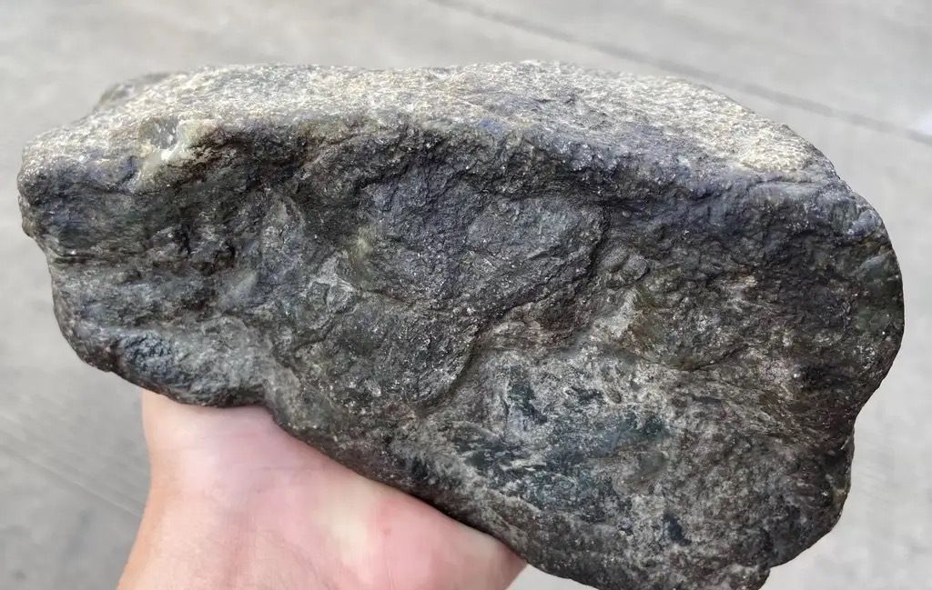 1 / 4 顶级老坑老种莫西沙翡翠原石