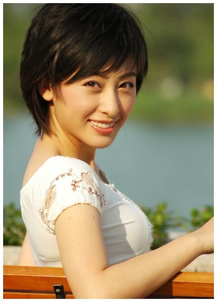 张铁林为她抛弃前妻,最终不欢而散,如今被大23岁富豪娶回家