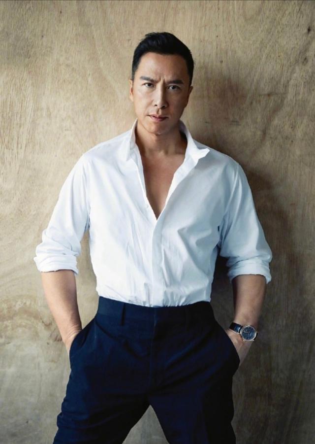 58岁甄子丹晒片场照,刚和谢霆锋合作完,他又去找基努里维斯了_高清图