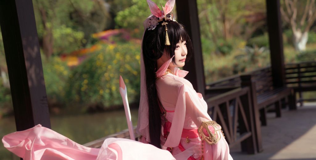 剑网3未烬秀萝cos哥哥好甜吃糖葫芦么