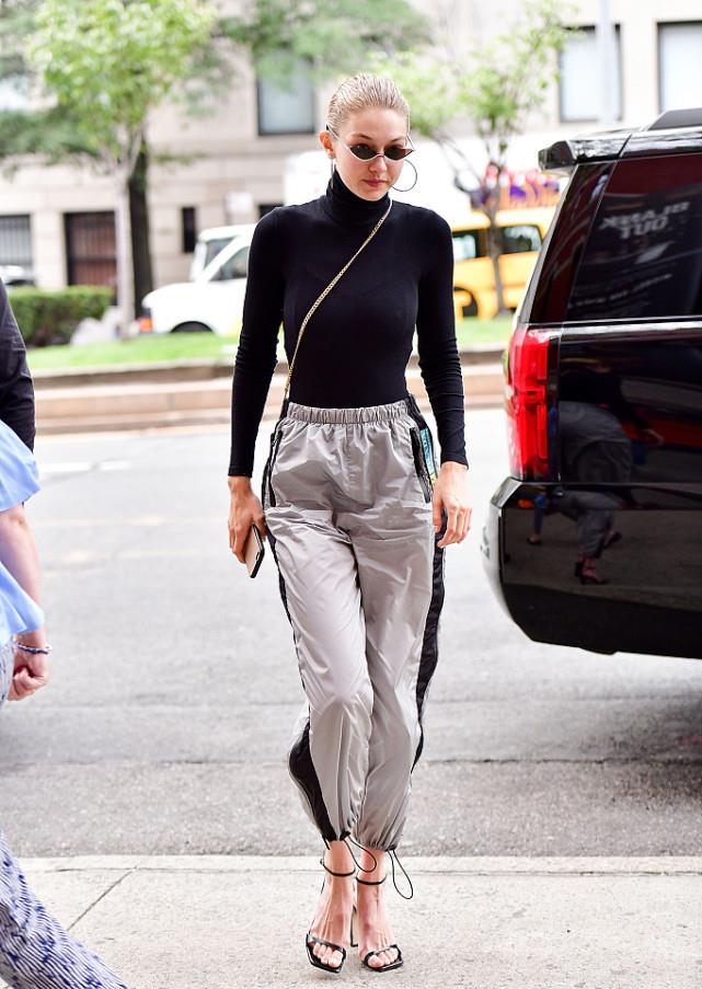 穿运动裤时可以搭高跟鞋吗最全运动裤穿搭指南拿走不谢