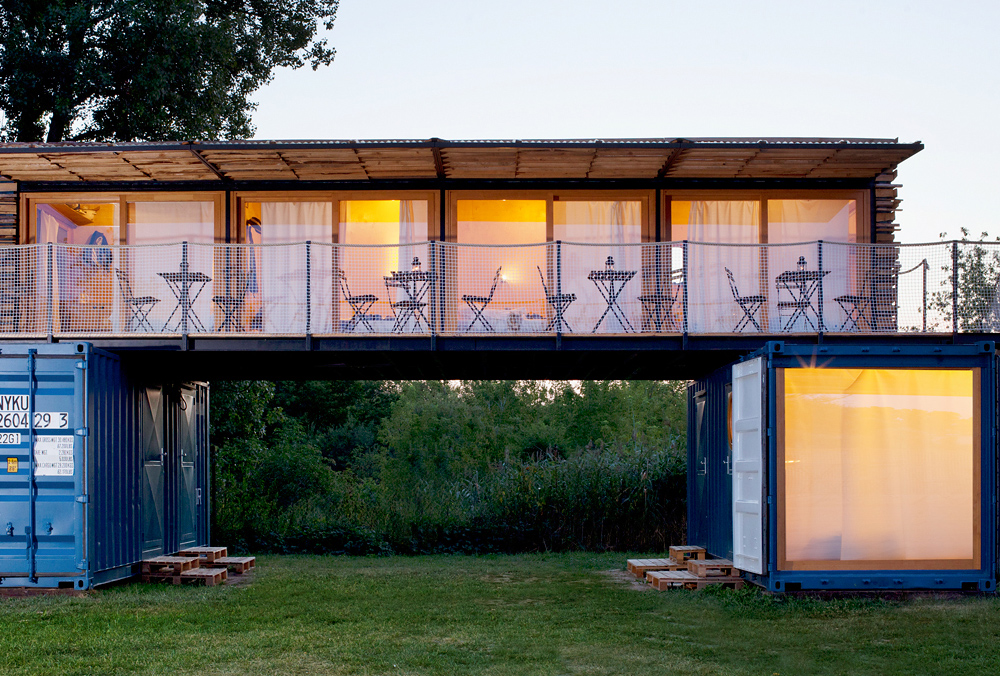 与风光相随的集装箱酒店