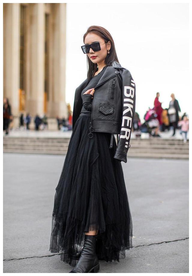 女人都喜欢的黑色纱裙,五种好看的穿搭方式,洋气又