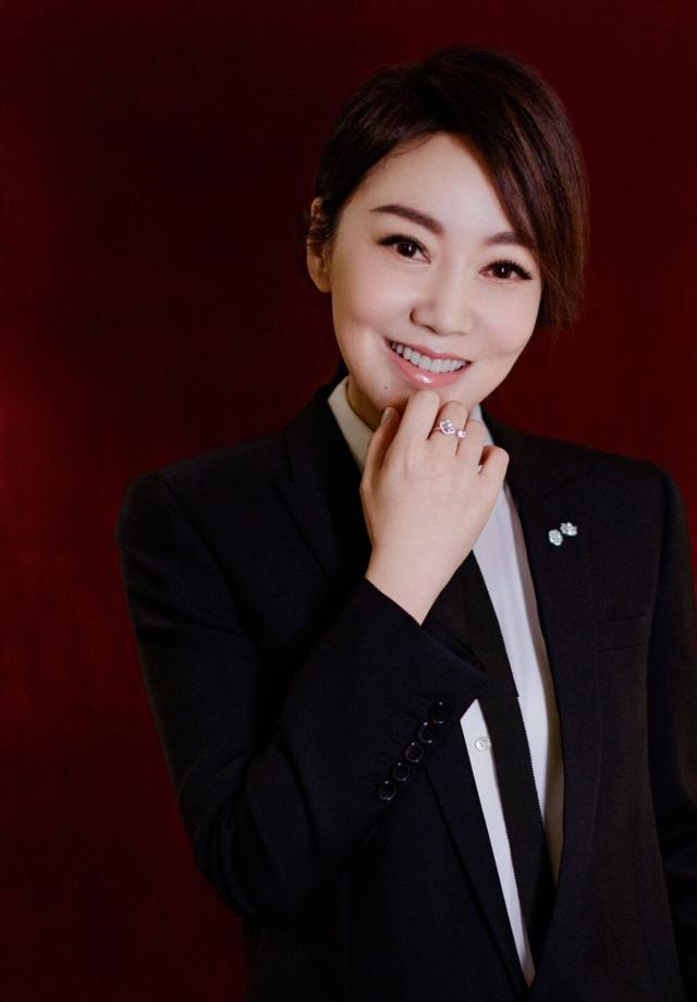 41岁刘涛颜值冻龄,陈慧琳33岁和44岁没变化,女神都太会保养了休闲区蓝鸢梦想 - Www.slyday.coM 41岁刘涛颜值冻龄,陈慧琳33岁和44岁没变化,女神都太会保养了休闲区蓝鸢梦想 - Www.slyday.coM